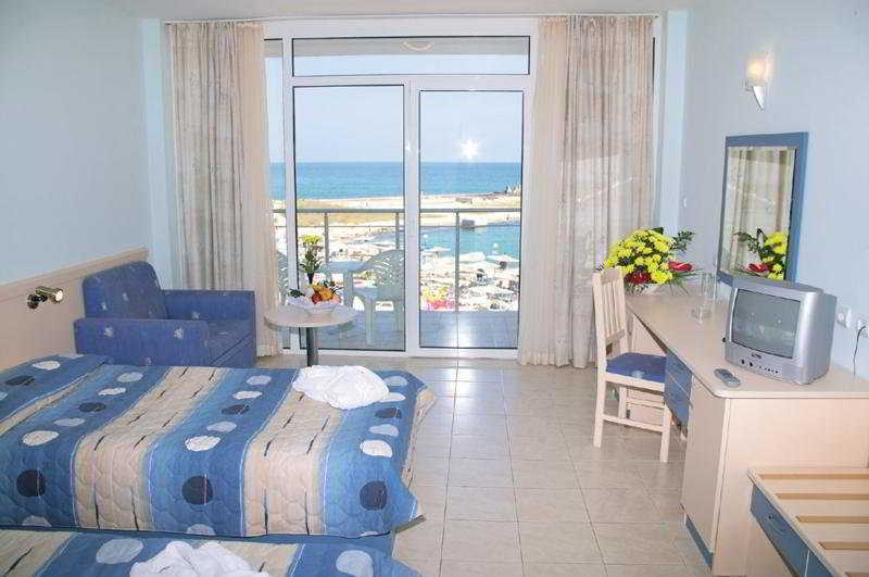 Dolphin Marina Hotel Saints Constantine and Helena Exterior photo